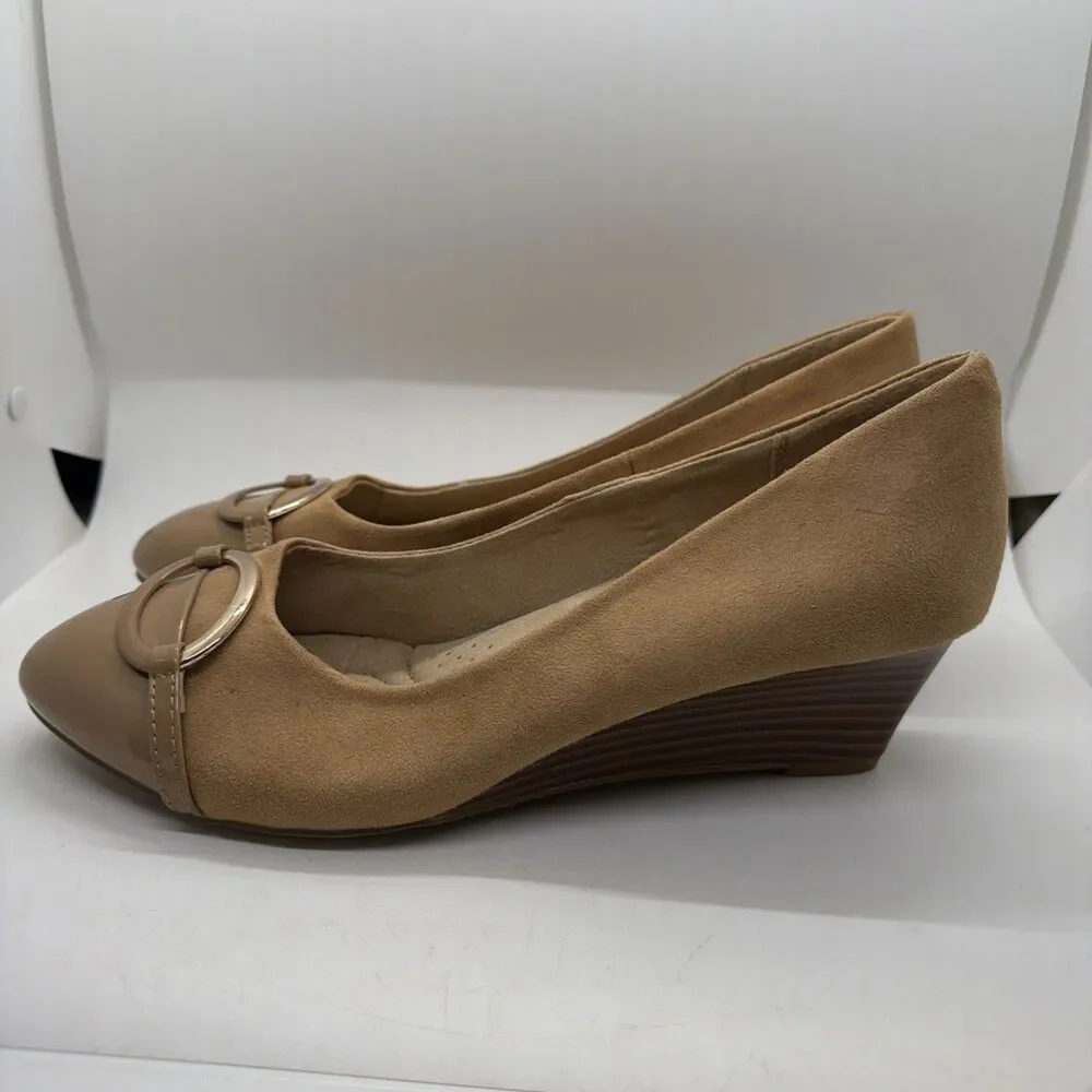 NEW Gloria Vanderbilt Memory Foam Tan Wedge 2" Heels Women’s size 11 W - Picture 4 of 10
